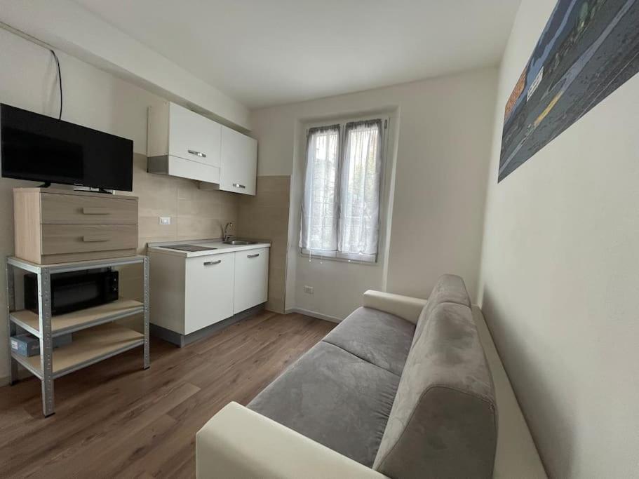 L'Etrange Rendez-Vous Tome 1 Apartment Carona  Ngoại thất bức ảnh