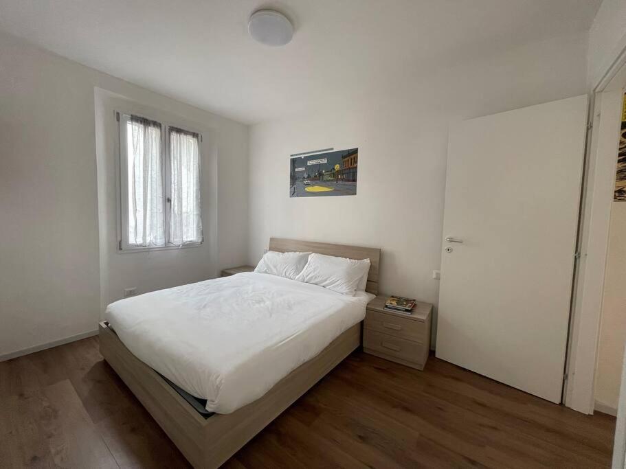 L'Etrange Rendez-Vous Tome 1 Apartment Carona  Ngoại thất bức ảnh